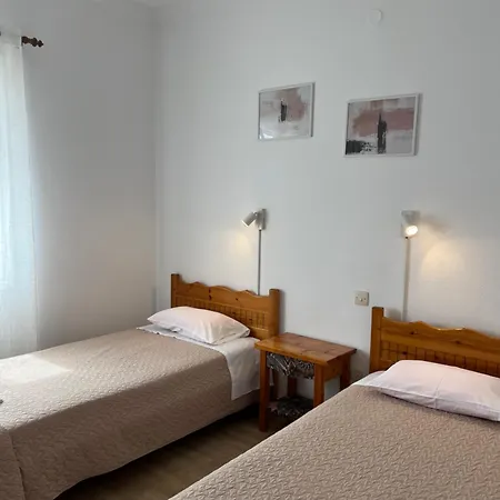 Erida * Lakka (Paxos)